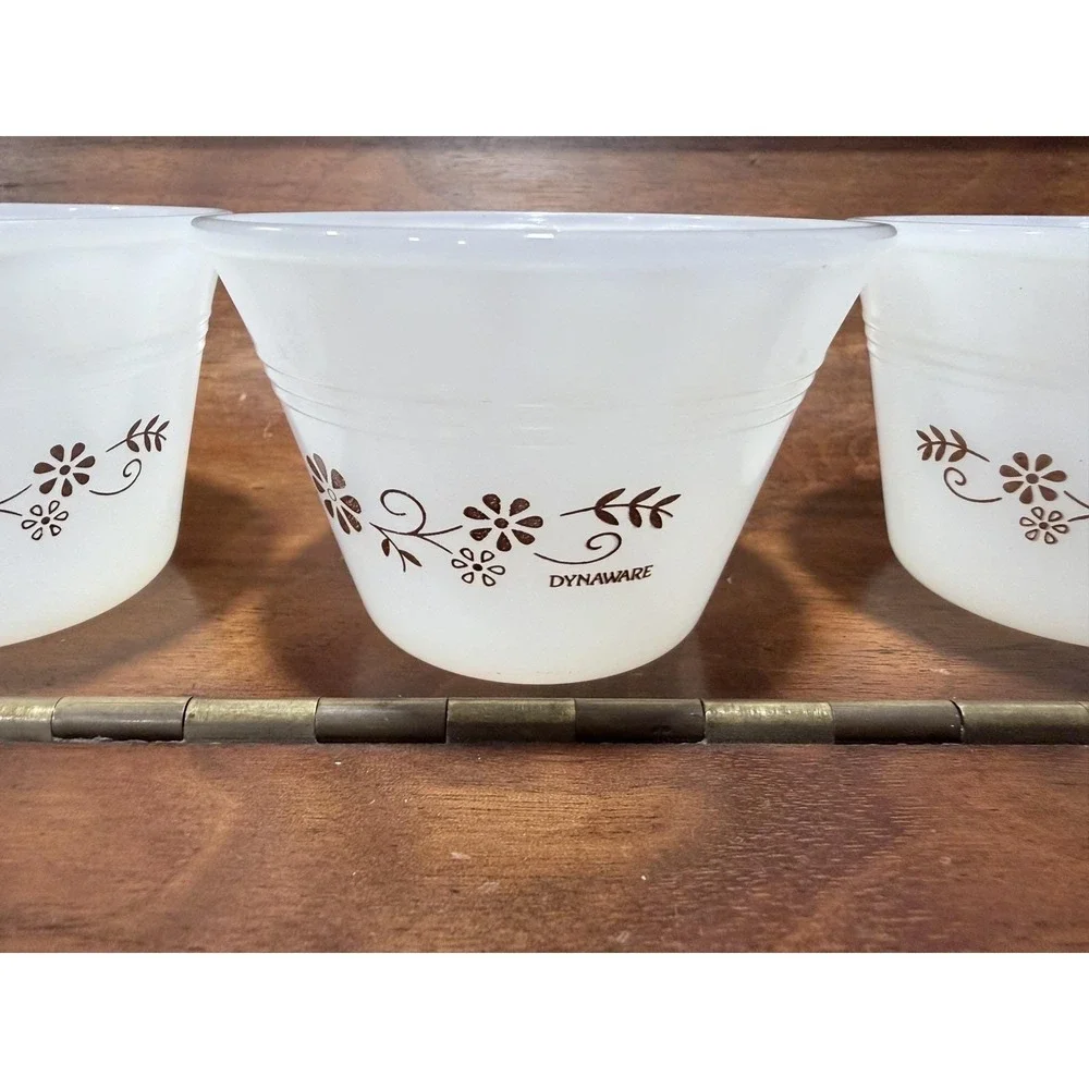3-Dynaware Pyr-O-Rey Ramekin White Milk Glass Brown Daisy Vintage 1960-70